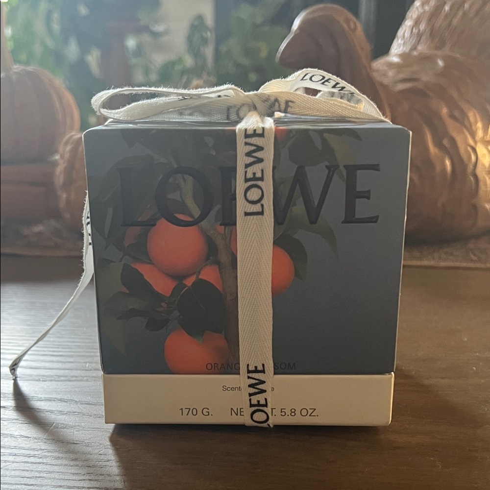 Loewe orange blossom small 5.8 oz candle NEW